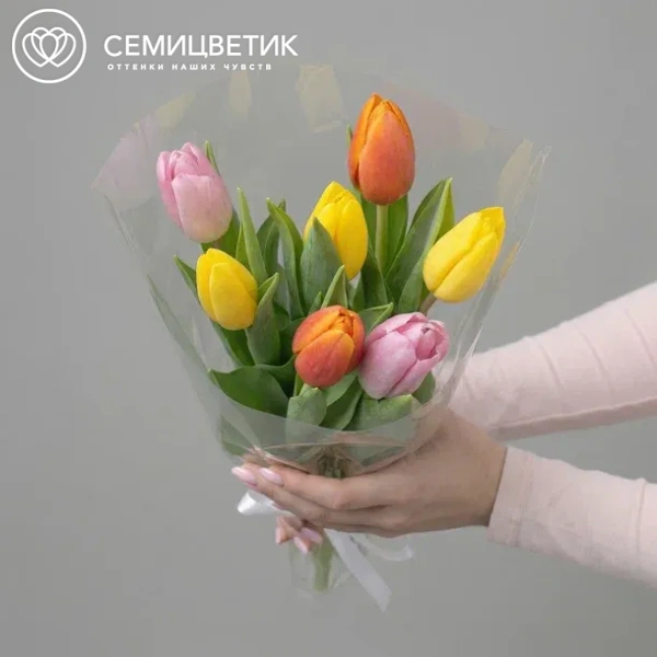 Букет из 7 тюльпанов микс