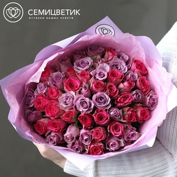 Букет из 51 розовой и сиреневой розы 35 см (Кения)