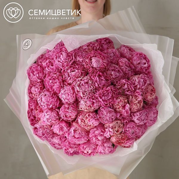 Букет из 51 розового пиона Bernadette Premium