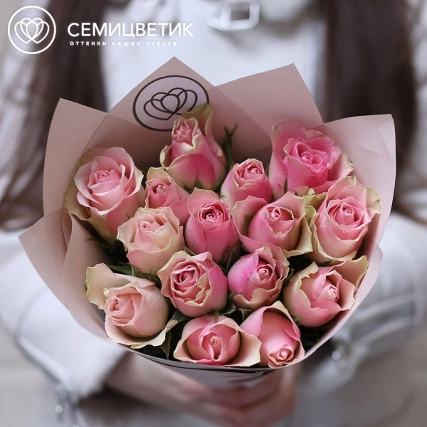 Букет из 15 нежно-розовых роз 35 см (Кения)