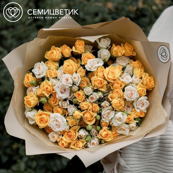 Букет из 25 желтой и кремовой кустовой розы 40 см (Кения)