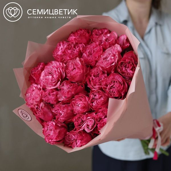 Букет из 25 сиреневых пионовидных роз Queen Crown 50 см (Эквадор)
