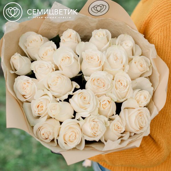 Букет из 25 белых роз Vendela 60 см (Эквадор)