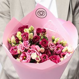 Букет из 15 фиолетовых и розовых лизиантусов Premium