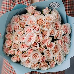 Букет из 51 нежно-розовой розы 30 см (Кения)