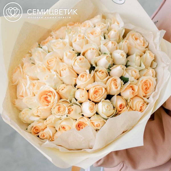 Букет из 61 персиковой розы 40 см (Кения)