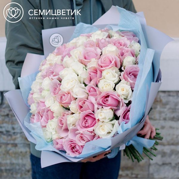 Букет из 101 белой и розовой розы 40 см (Россия)