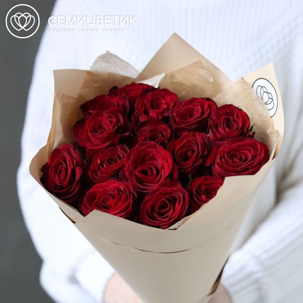 Букет из 15 красных роз Ever Red 50 см (Кения)