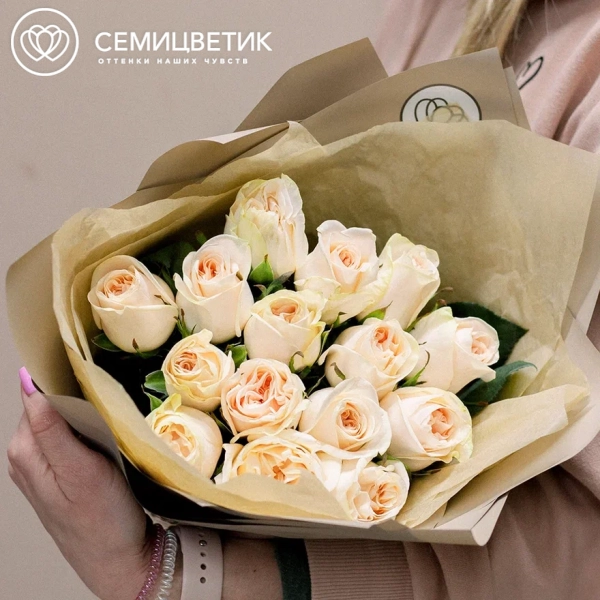 Букет из 15 кремовых пионовидных роз Wedding Rose 40 см
