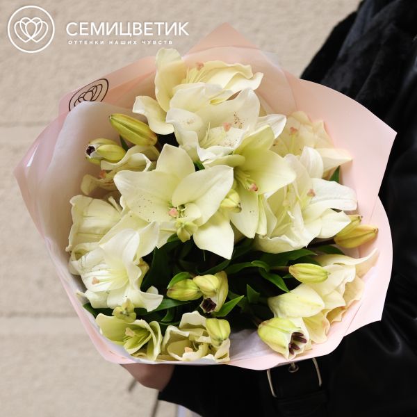 Букет из 7 лилий азитка микс