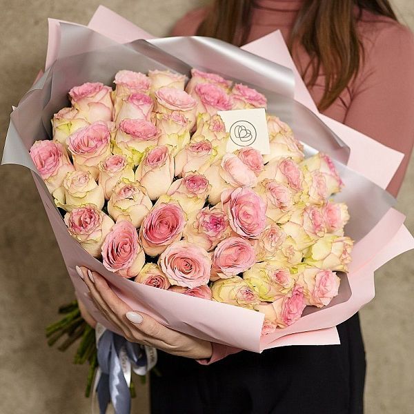 51 нежно-розовая роза (Кения) 40 см Premium