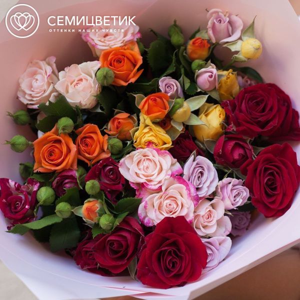 Букет из 9 кустовых роз 40 см микс (Кения) в розовой пленке
