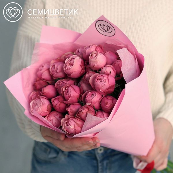 Букет из 9 розовых кустовых пионовидных роз Silva Pink
