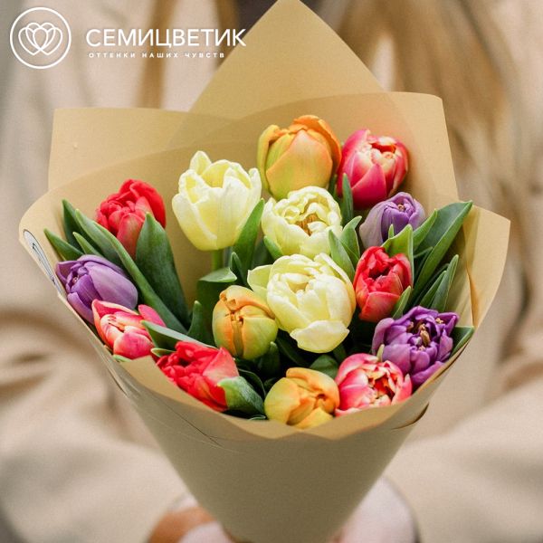 Букет из 15 пионовидных тюльпанов микс