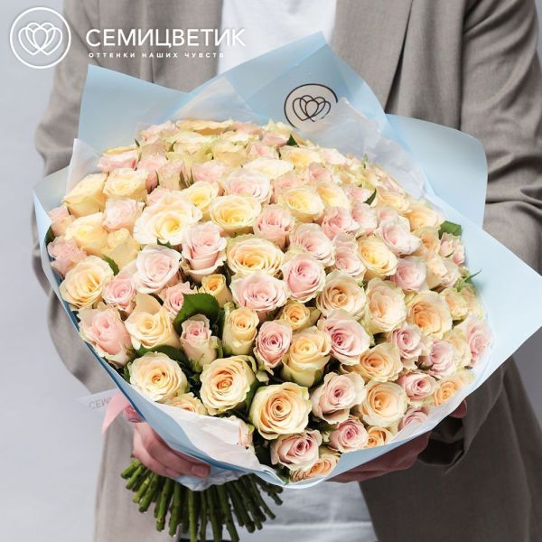 Букет из 101 кремовой и нежно-розовой розы 30 см (Кения) 