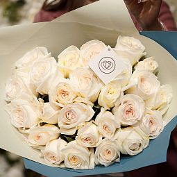 25 белых одноголовых пионовидных роз 40 см White O'Hara