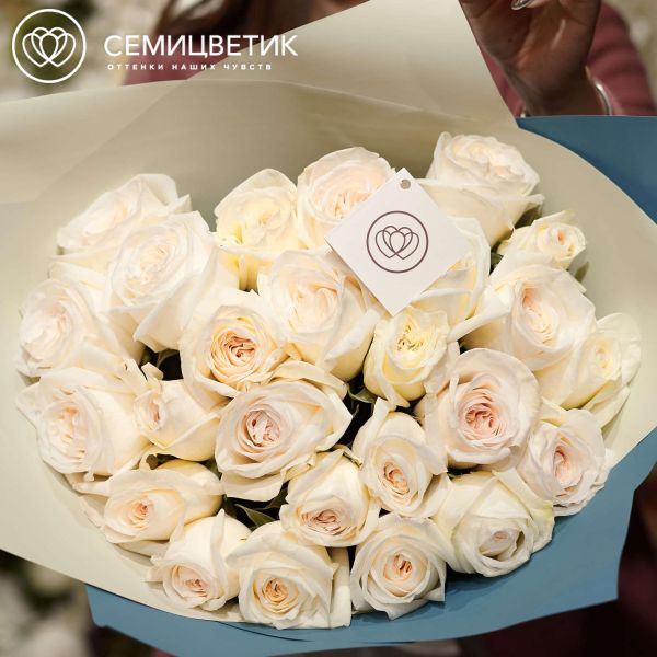 Букет из 25 белых пионовидных роз White O'Hara 40 см