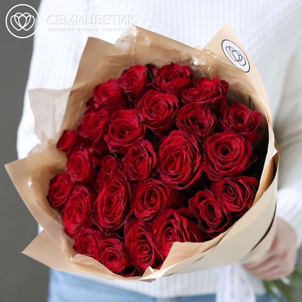 Букет из 25 красных роз Ever Red 50 см (Кения)