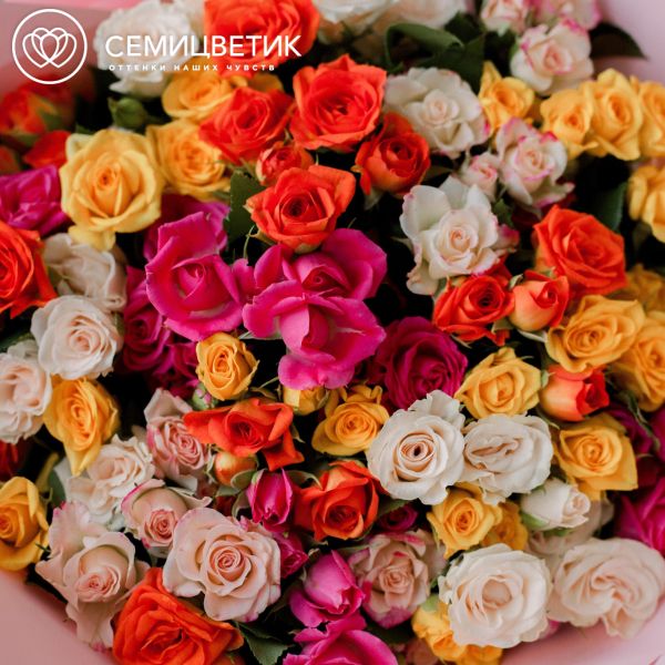 Букет из 25 кустовых роз 40 см микс (Кения) в розовой пленке