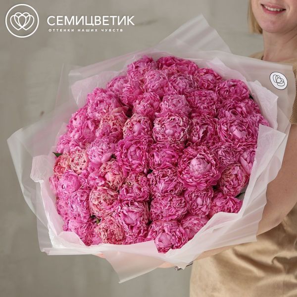 Букет из 51 розового пиона Bernadette Premium