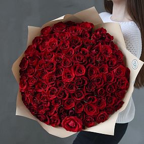 Букет из 101 красной розы Ever Red 70 см (Кения)