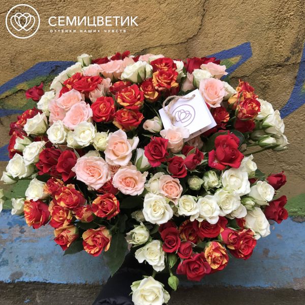 Букет из 35 кустовых роз 40 см микс (Кения) 