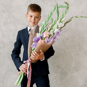 Букет из 5 гладиолусов микс