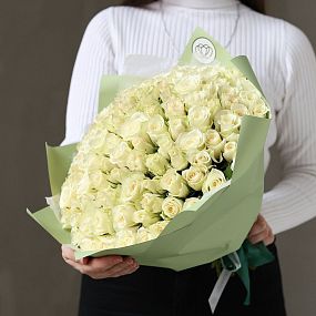 Букет из 101 белой розы 35 см (Кения)