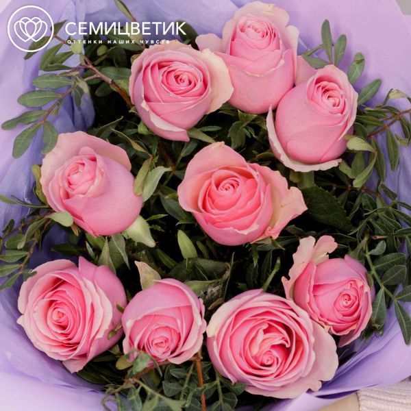Букет из 9 розовых роз Pink Passion 40 см с фисташкой
