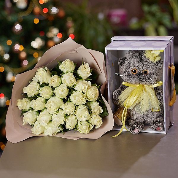 25 белых роз (Кения) 40 см Premium