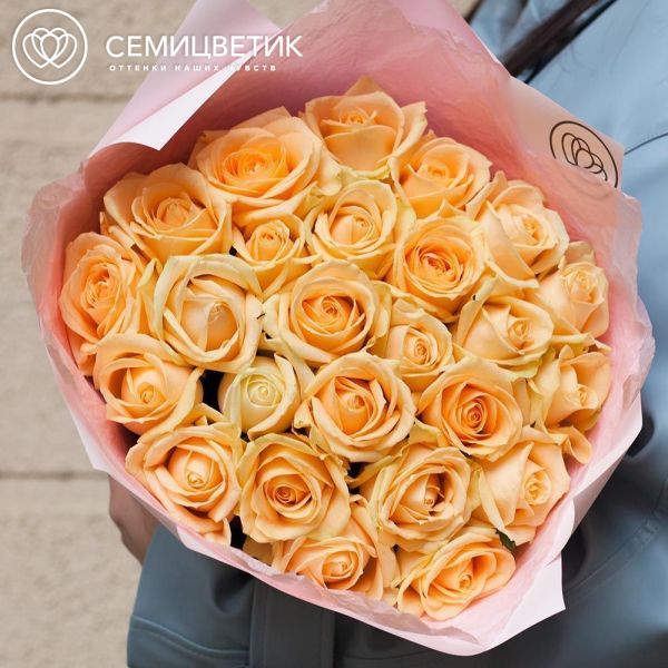 Букет из 25 кремовых роз 70 см (Россия)
