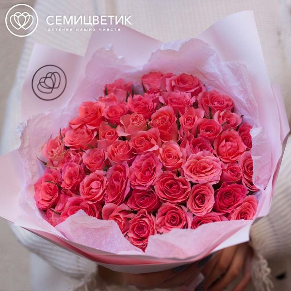 Букет из 51 коралловой розы 30 см (Кения)