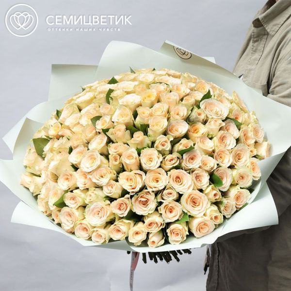 Букет из 151 кремовой розы 40 см (Кения)