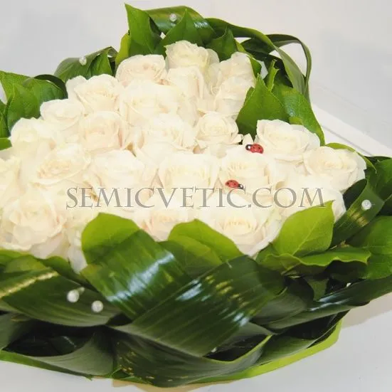 Композиция сердце из 25 белых роз (Эквадор) Vendela