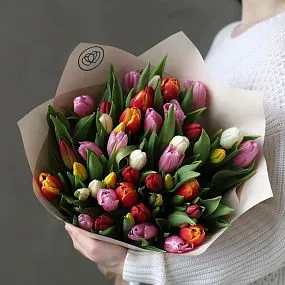 Букет из 51 тюльпана микс 40 см