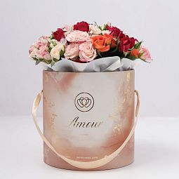 Букет в кремовой шляпной коробке amour mini из 21 кустовых роз (Кения)