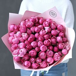 Букет из 21 розовой кустовой пионовидной розы Silva Pink