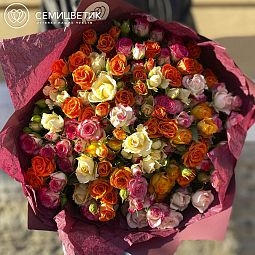 Букет из 25 кустовых роз 40 см яркий микс (Кения)
