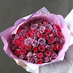 Букет из 51 розовой и сиреневой розы 35 см (Кения)