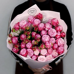 Букет из 11 розовых кустовых пионовидных роз 70 см (Россия)
